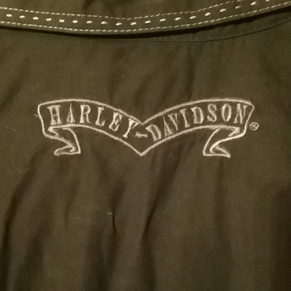 Womens small Harley Davidson button down shirt - Picture 5 of 5